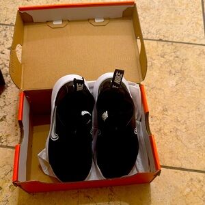 Black and White Kids Nike Shoes size 10c - New in the Box